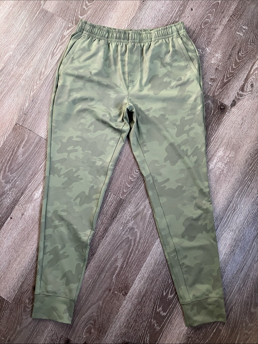 Rhone Green Camo Reign Casual Performance Jogger Pants
